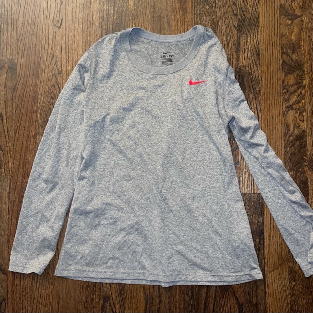 Grey Nike Dri Fit Long Sleeve Athletic Top shirt red swoosh medium